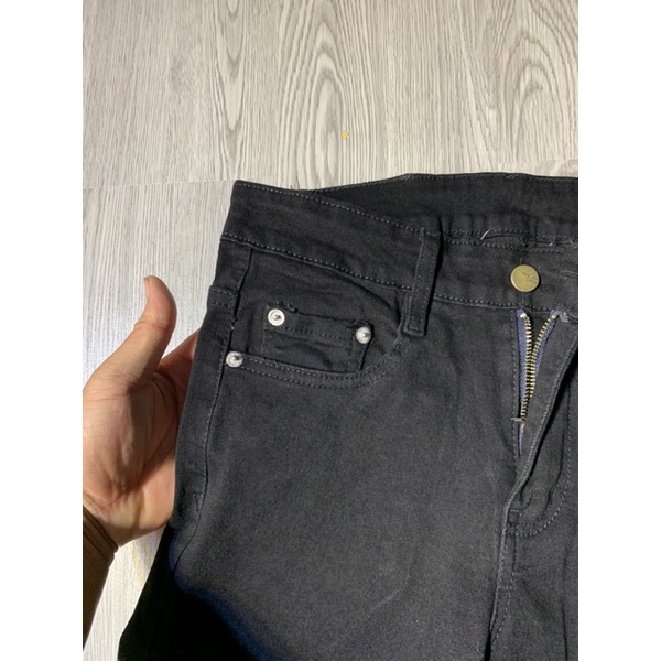 Quần jeans nam khoá gối , kiểu dáng slimfit