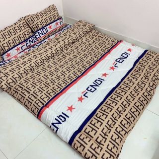 Set phao poly- được chọn mẫu