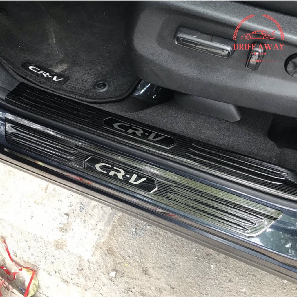 Ốp bậc chân cho xe HONDA CRV chất liệu CACBON, chống trơn trượt trầy xước bậc lên xuống xe – DRIFF AWAY