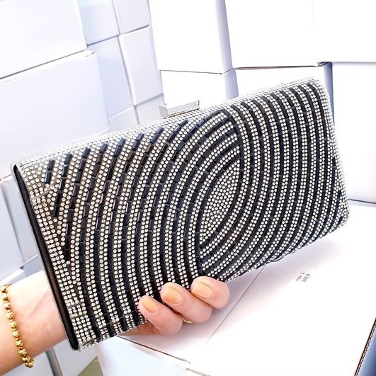 Túi Clutch đính đá