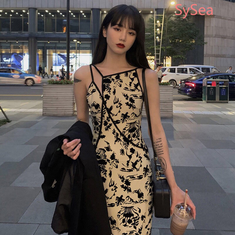 Sườn Xám Cách Tân Sát Nách Thiết Kế Xẻ Quyến Rũ