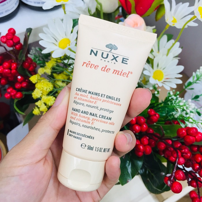 Kem dưỡng da tay và móng Nuxe Reve De Miel Hand And Nail Cream 50ml