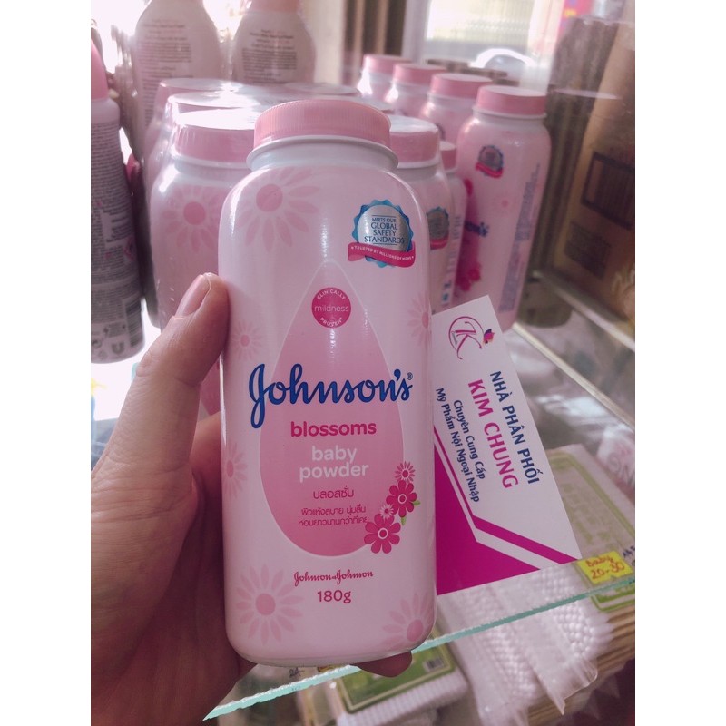 Phấn thơm Johnson’s Baby Blossoms baby powder