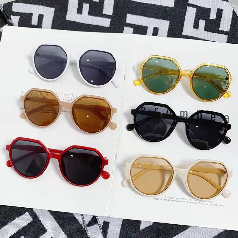 Kính Mát Tròng Hình Học Cho Nam Nữ