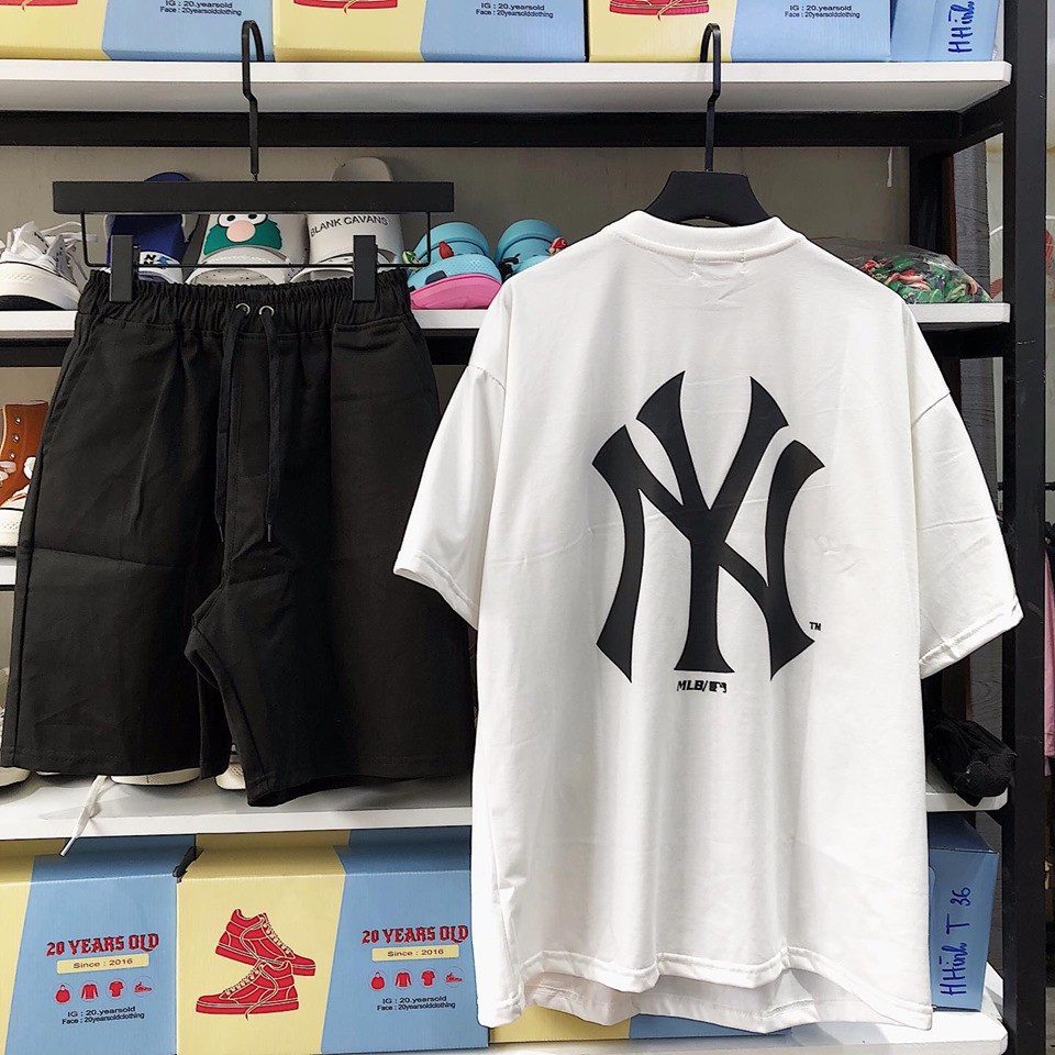 Set Over NY Trắng + Short Kaki Đen (unisex)