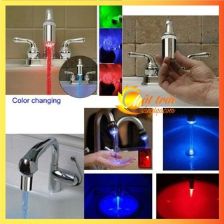 Vòi nước phát sáng đổi màu