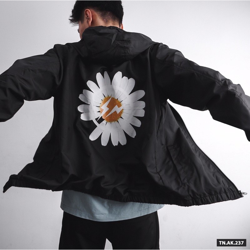 Áo khoác gió hoa cúc PCM | BigBuy360 - bigbuy360.vn