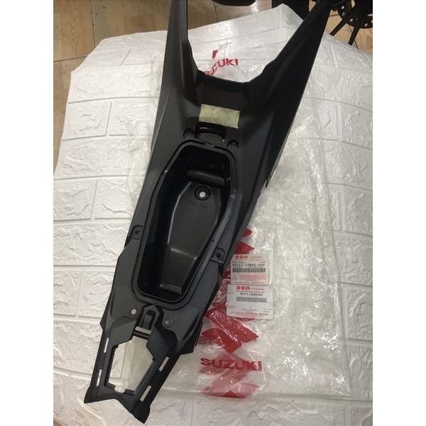 hộp đồ Raider Fi/ satria Fi Chính hãng Suzuki