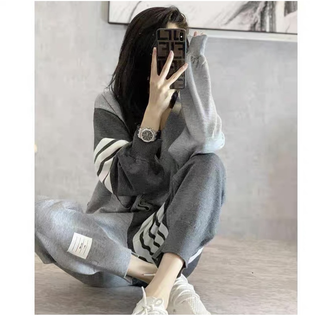 Áo khoác nữ, áo cardigan chất vải mềm mịn phối với quần lửng thiết kế trẻ trung cá tính 8A01736
