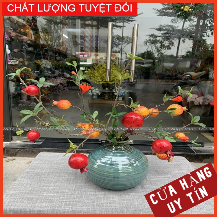 Hoa giả 🌸FREESHIP🌸 BÌNH LỰU ĐỎ - xốp phủ sơn cao cấp gồm 2 cành , bình gốm sứ Bát Tràng (Ảnh thật shop chụp)