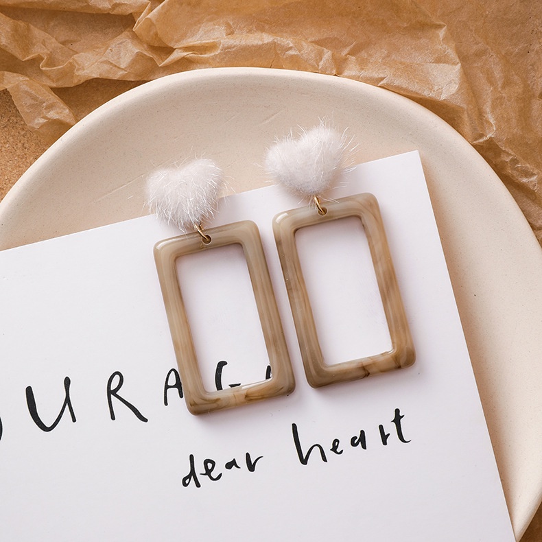 Bông Tai Hình Cục Bông Cuộn Phong Cách Hàn Quốc Thời Trang 2022 Cho Nữ