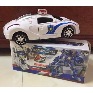 Oto biến hình robot