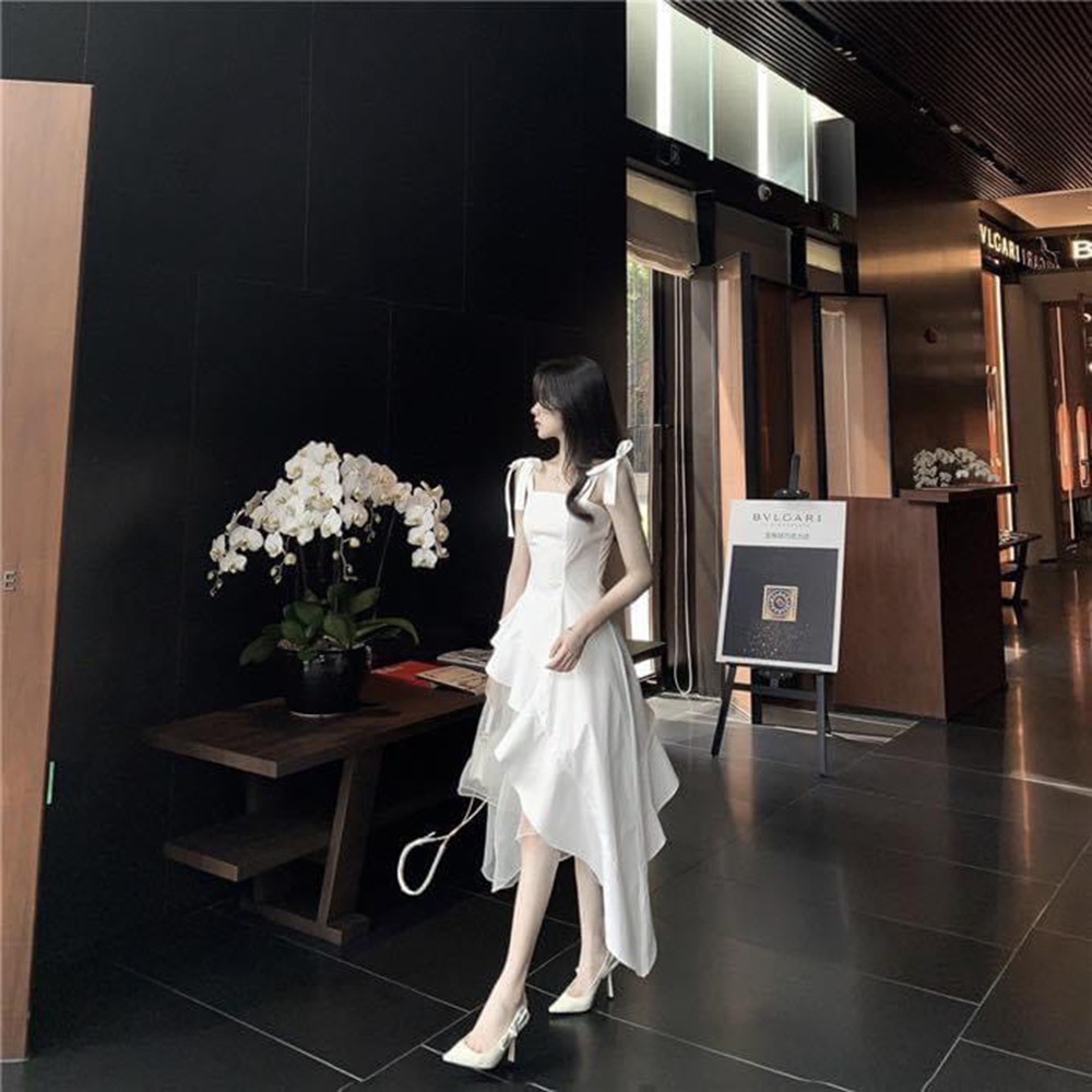 Đầm váy nữ màu trắng dáng xòe 2 dây dễ thương cột nơ vai lệch tà cá tính thời trang XUKA-DRESS MT004 thiết kế đẹp