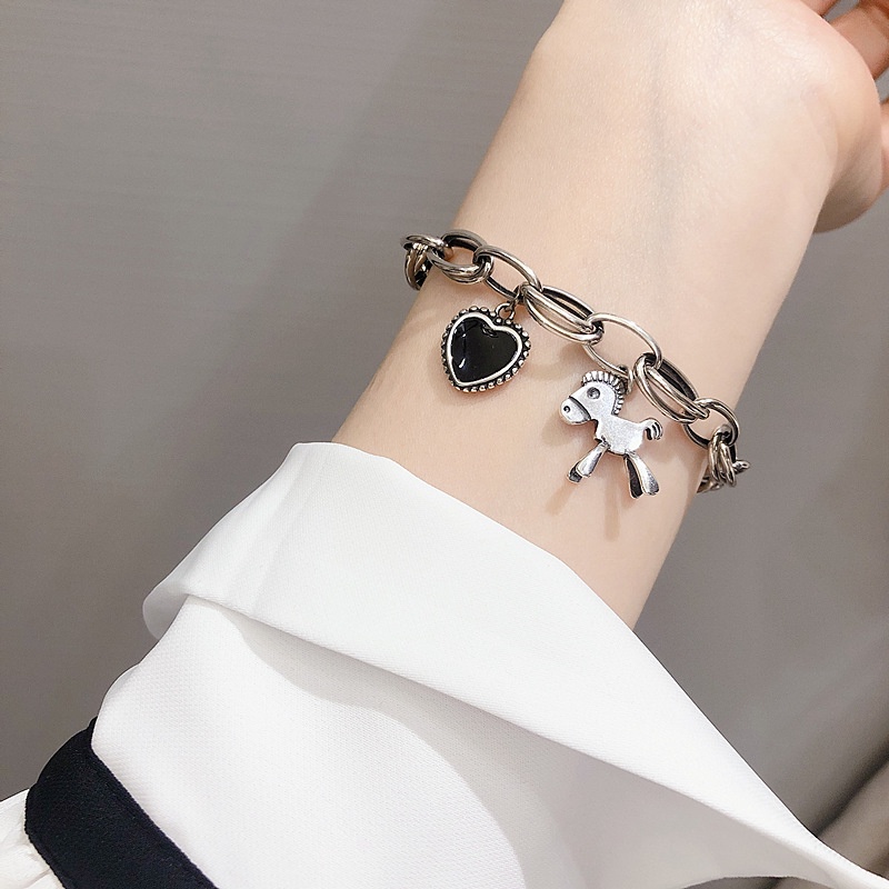 Vòng tay mặt hình kỳ lân dễ thương
