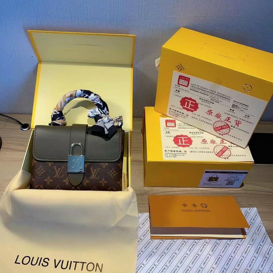 LV Khóa Ngọc Trinh Size 20