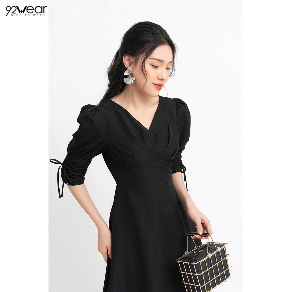 Đầm váy nữ công sở 92WEAR 2 MÀU, dáng xòe xếp ly DEW0835