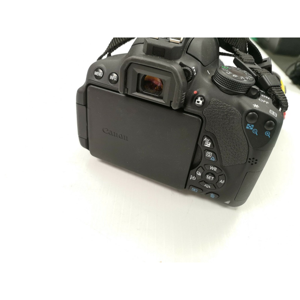 Máy ảnh Canon 700D + lens 18-55mm IS STM - Tặng Thẻ Nhớ 16Gb - hàng chính hãng - Mới 98%