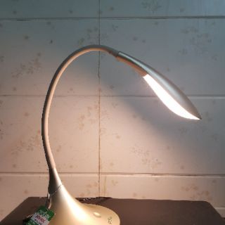 ĐÈN BÀN PROTEX PR-005L