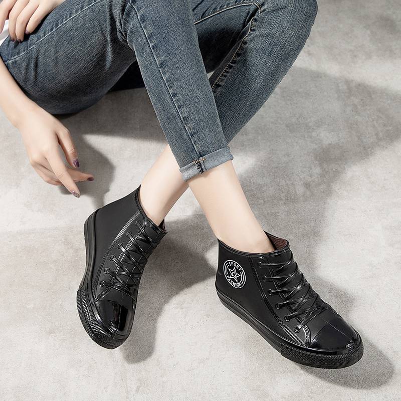 Ủng Đi Mưa Cổ Thấp Chất Liệu Dày Dặn Chống Mài Mòn Tiện Dụng Cho Nhà Bếp