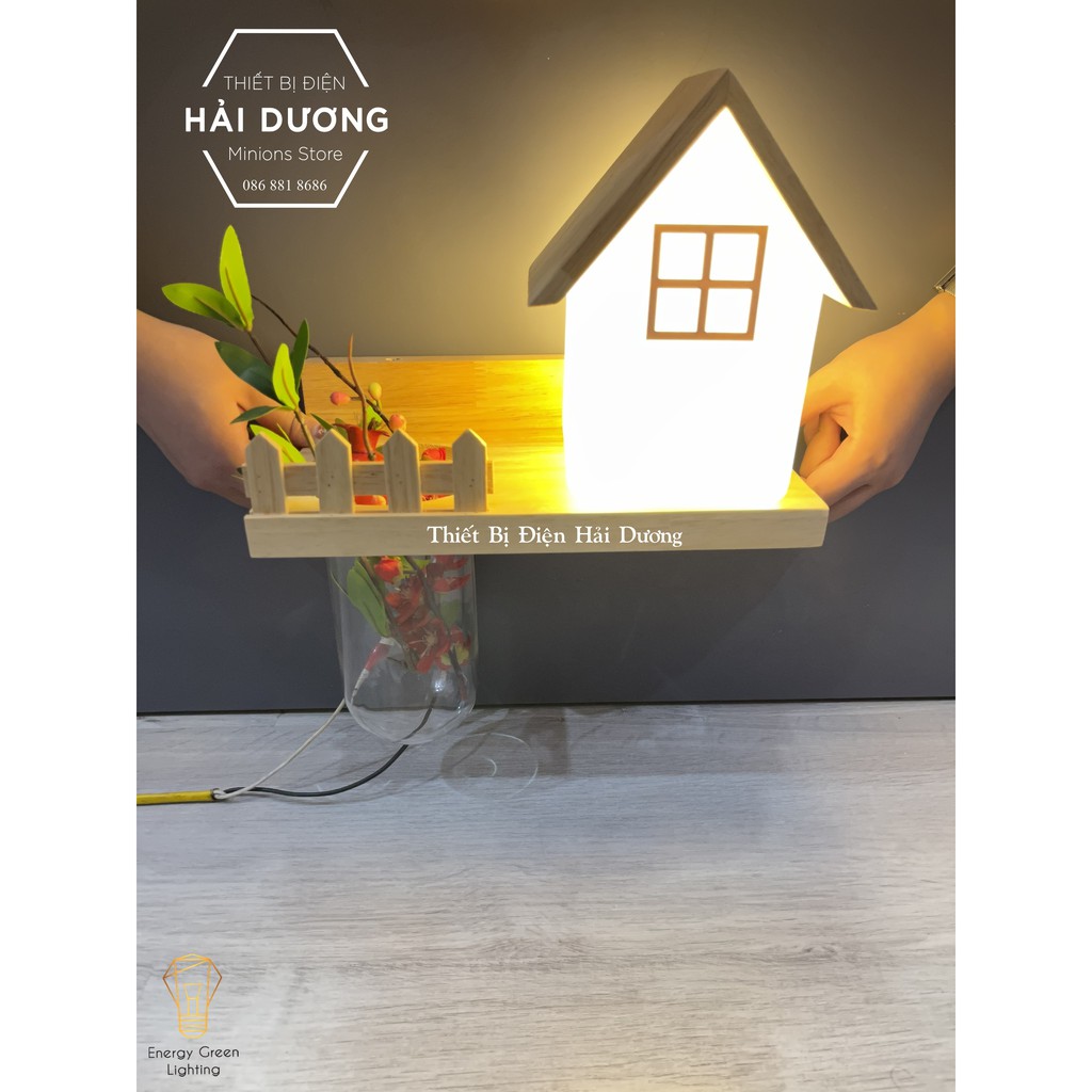 Đèn Tường Kệ Gỗ Chao Thủy Tinh Hình Ngôi Nhà Hiện Đại DT-2732 - Trang Trí Căn Phòng - Energy Green Lighting-Bao Gồm Bóng