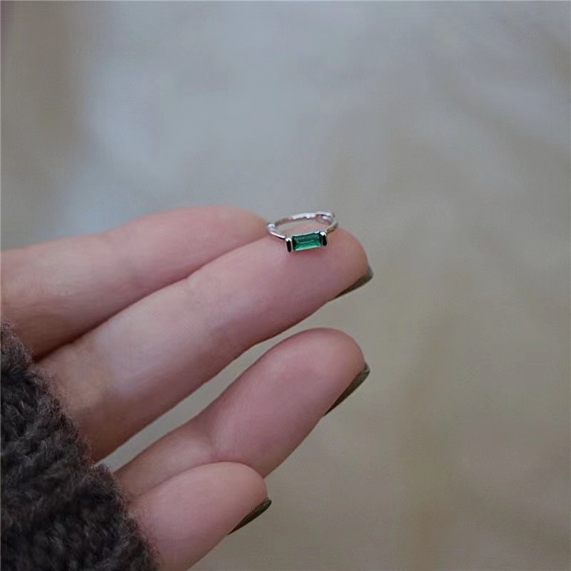 Khuyên Tai Tròn Mạ Vàng S925 Đính Đá Ngọc Lục Bảo Thời Trang