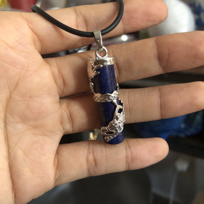 Mặt dây chuyền trụ đá lapis