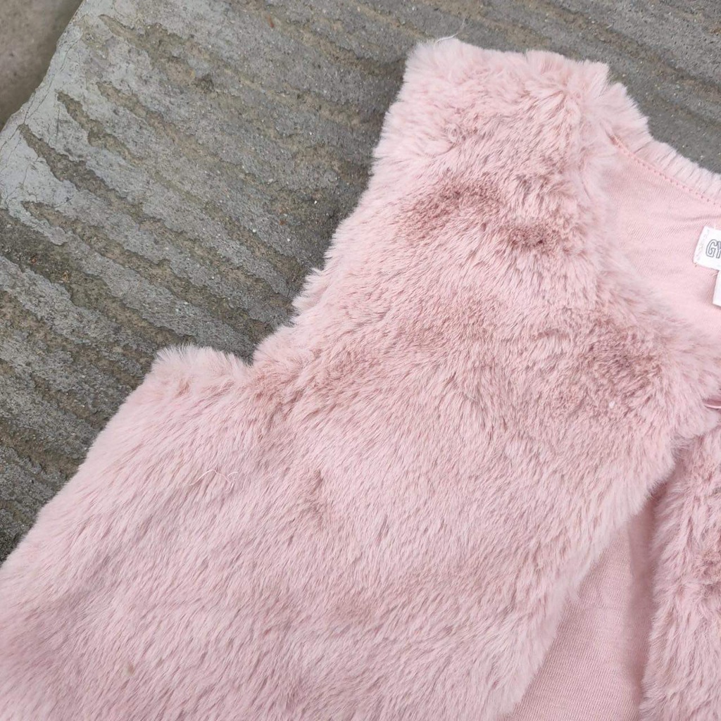 Áo gile lông hồng hàng Gymboree hàng dư hịn cho bé gái 0 - 3y