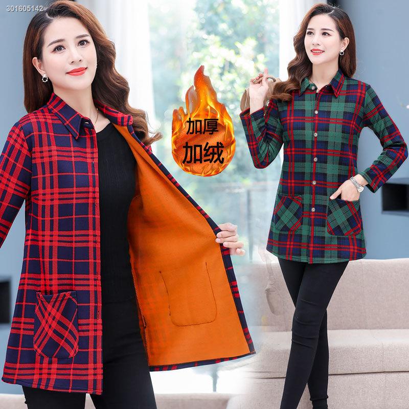 Áo khoác bằng vải nhung dày kẻ sọc thời trang thu đông cho phụ nữ trung niên 50 tuổi