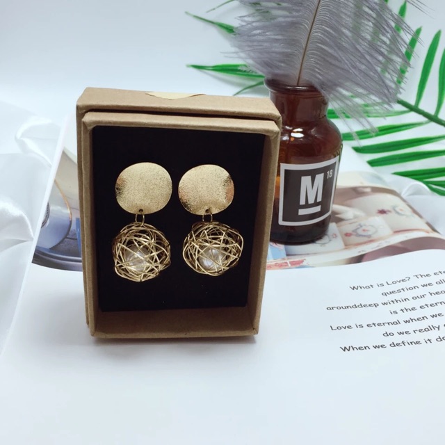 Hoa tai hàn quốc hình quả cầu