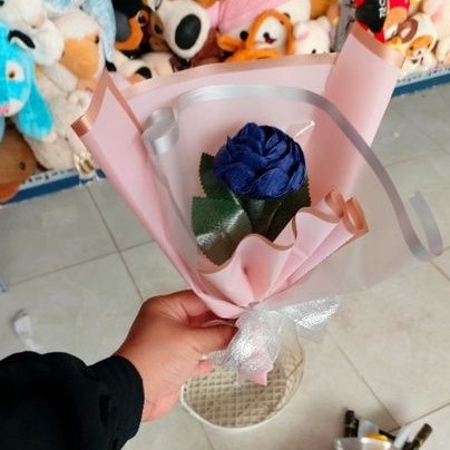 Hoa hồng giấy nhún hàng handmade 16 k/ bó