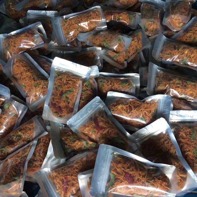 KHÔ GÀ TỨ XUYÊN BƠ TỎI zip 100G ( hàng chuẩn ngon ) | BigBuy360 - bigbuy360.vn