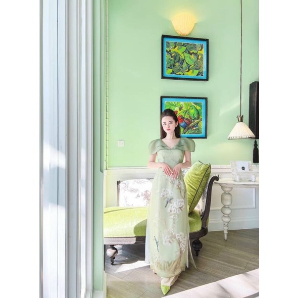 Áo dài cách tân tú uyển tông xanh nhẹ nhàng mát mẻ thiết kế trẻ trung