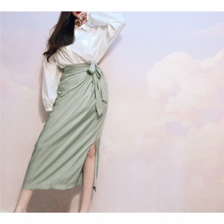 Chân váy midi xẻ tà cột dây