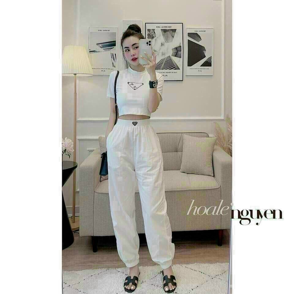 Sét bộ áo cộc croptop họa tiết hình tam giác  phối hợp với quần bo chun gấu xinh xắn dễ thương 3 màu đen trắng và nure
