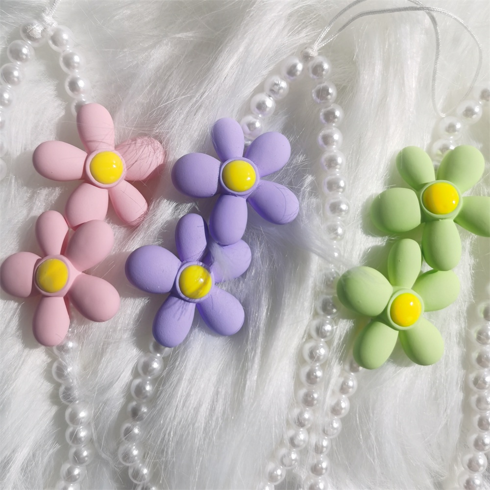 Dây Đeo Điện Thoại Bằng Acrylic Mềm Chống Thất Lạc Đính Hạt Ngọc Trai Hình Bông Hoa Màu Tím Dễ Thương