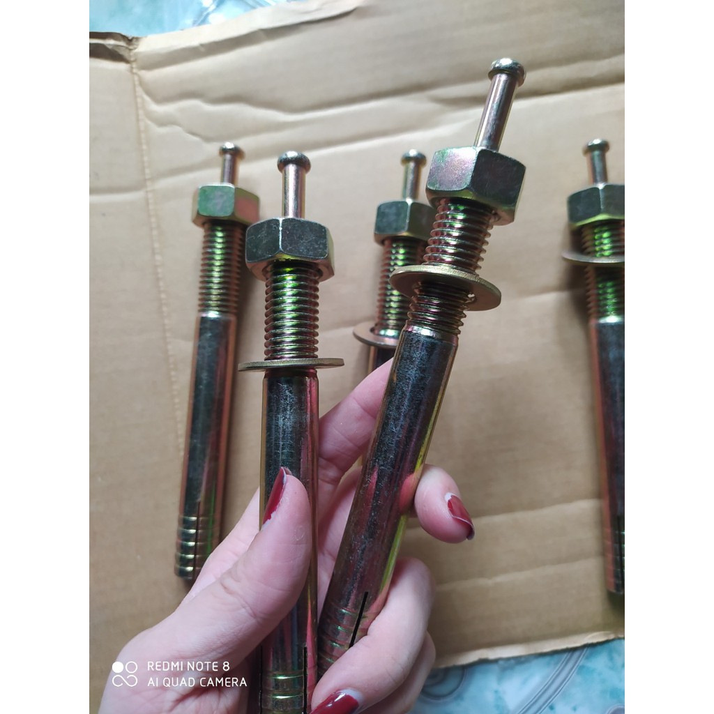 Combo 10 Bu lông nở sắt đường kính 18mm để cố định cầu nâng - tắc kê cầu