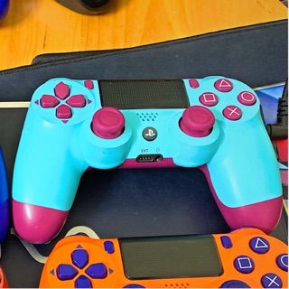 Tay cầm Ps4 Limited Blue Cherry siêu hiếm