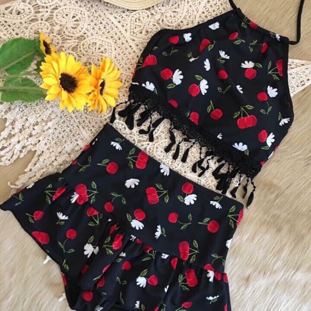 Bikini yếm