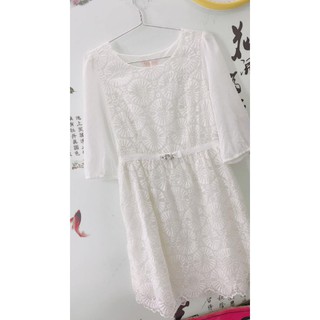 đầm trắng xinh size M. TA67