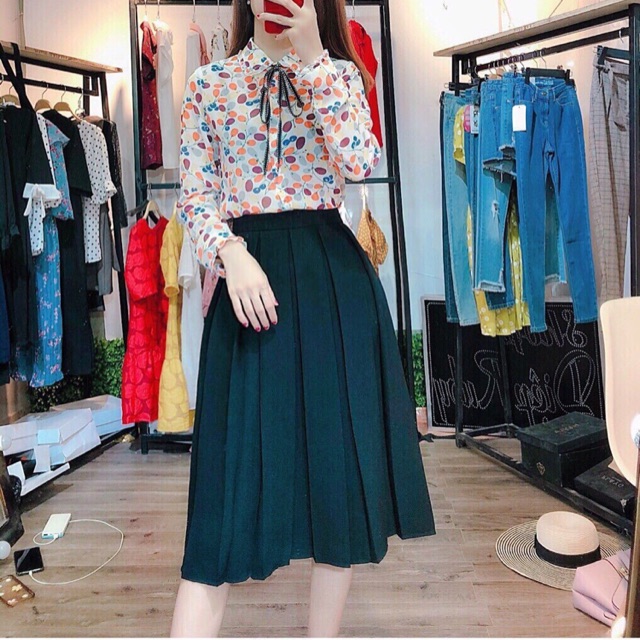 Chân váy xếp ly