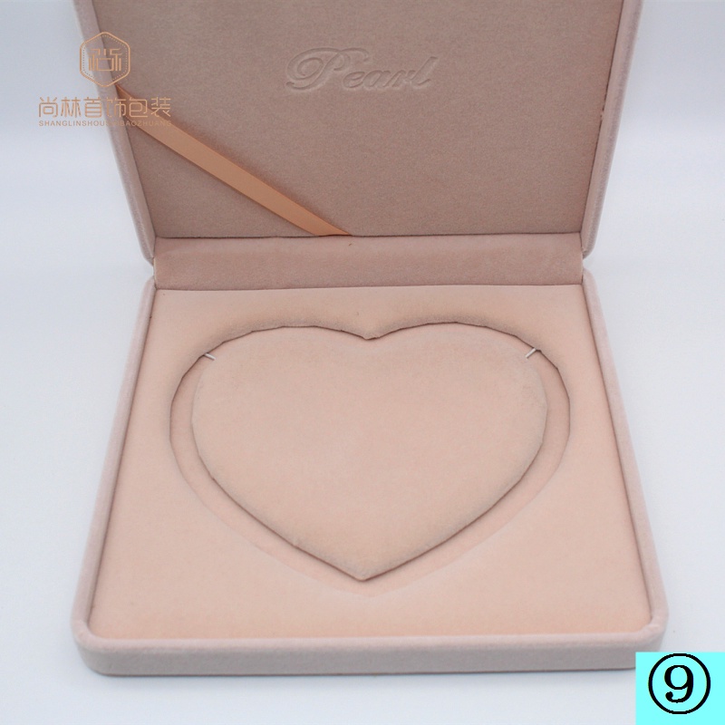Hộp Đựng Trang Sức Hình Trái Tim Đính Ngọc Trai Cao Cấp