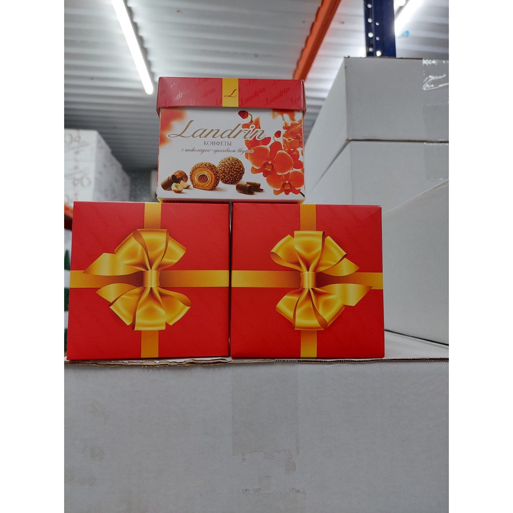 (HÀNG TẾT 2022)_ Chocolate Landrin Phủ Hạt Hộp Đỏ Và Xanh 120G