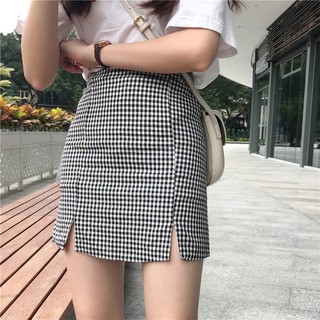 Chân váy kẻ caro