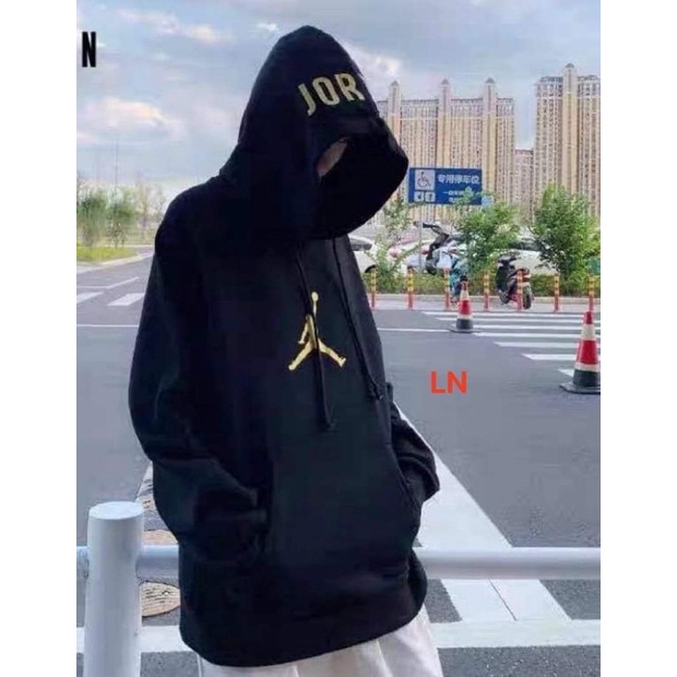 Áo hoodie người cầm bóng in mũ LN12