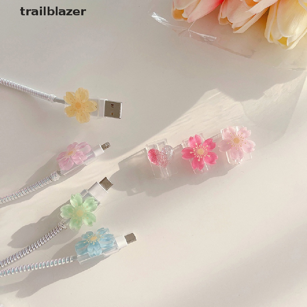 Phụ Kiện Bảo Vệ Dây Cáp Sạc Iphone 13 Type-C Hình Hoa Xinh Xắn