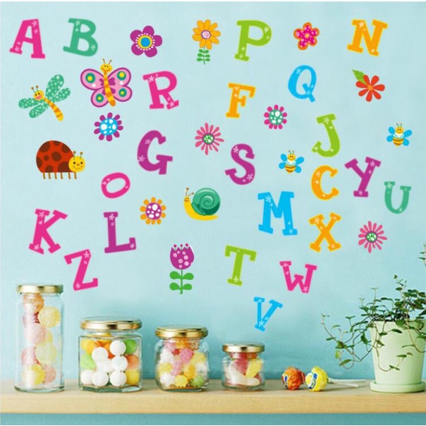 Decal trang trí tường - Bảng chữ cái và những bạn côn trùng