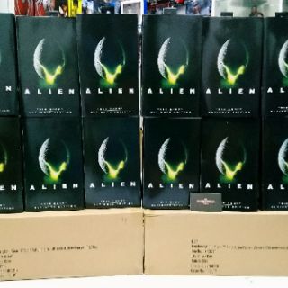 Mô hình NECA Alien Big Chap có sẵn