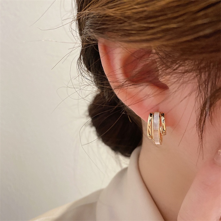 Bông tai nữ khuyên tai nhẹ nhàng thanh lịch dễ thương xinh xắn mẫu mới BT76