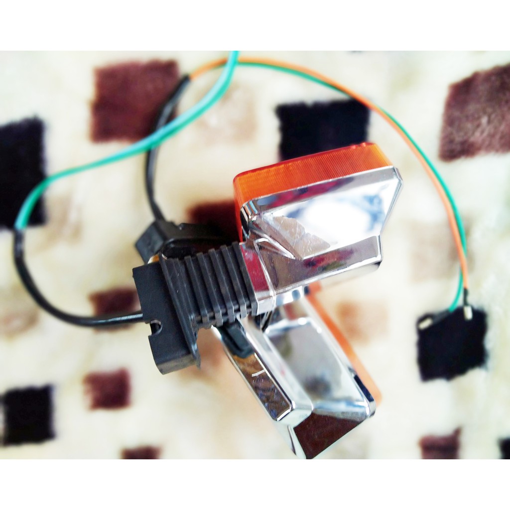 Bộ 4 củ xi nhan trước sau xe cup 82 DD UMW chất lượng cao