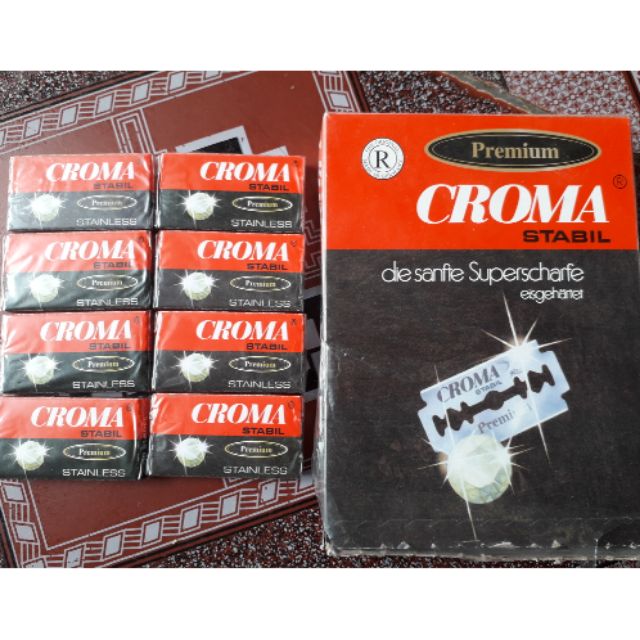 01 hộp dao tem Croma